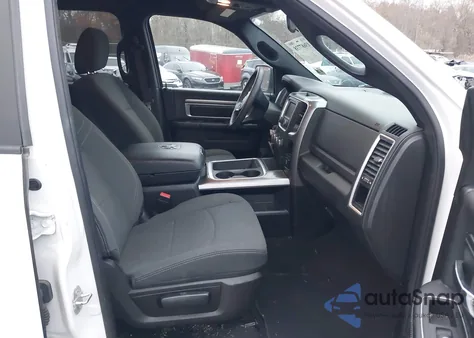 2021 Ram 1500 Classic Warlock 4X4 6'4 Box z USA, uszkodzony, nr VIN 1C6RR7GG3MS548908